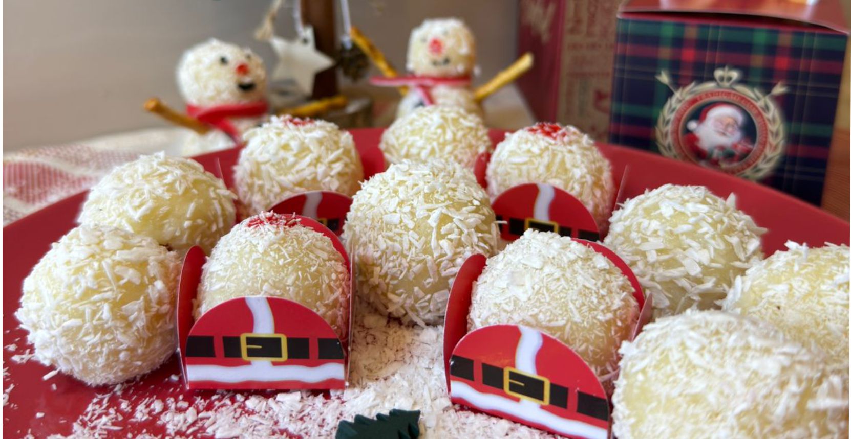 BONECO DE NEVE E BEIJINHO RECHEADO COM CEREJA